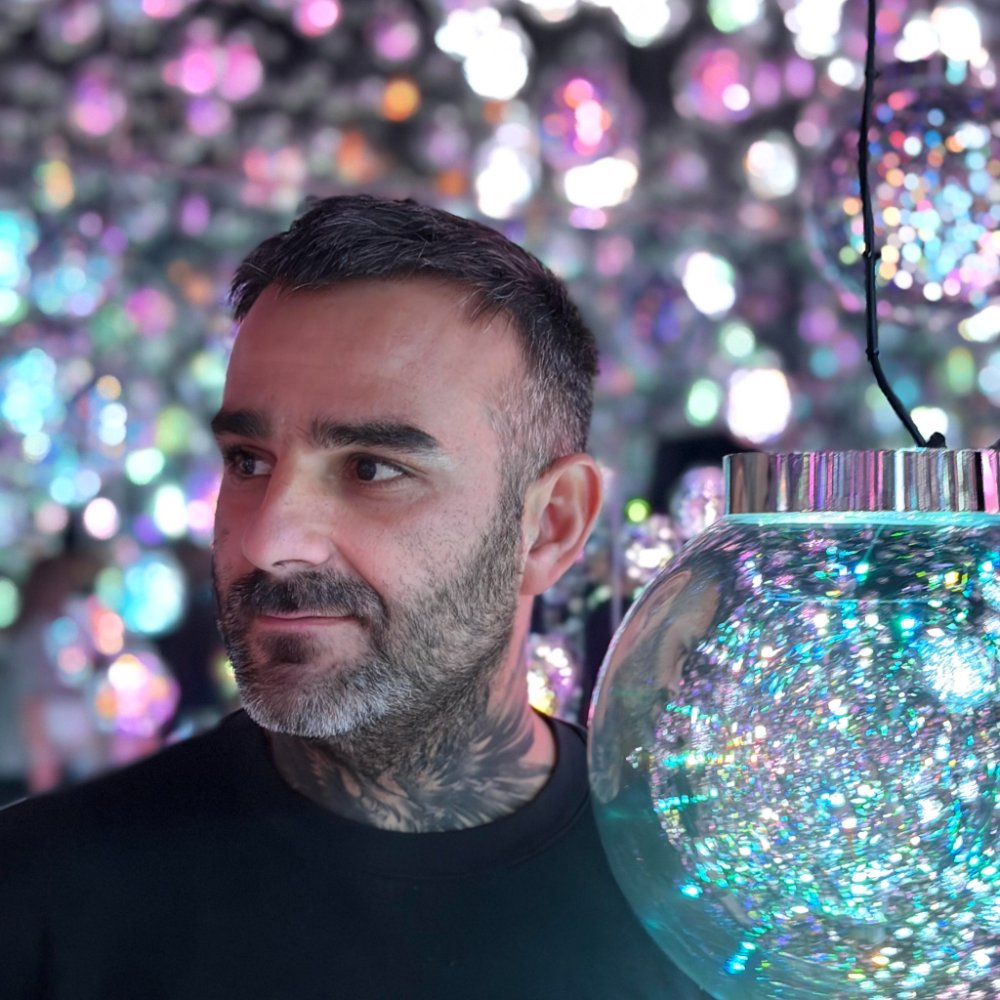 Portrait of Julien Jimenez, founder of CouponFence